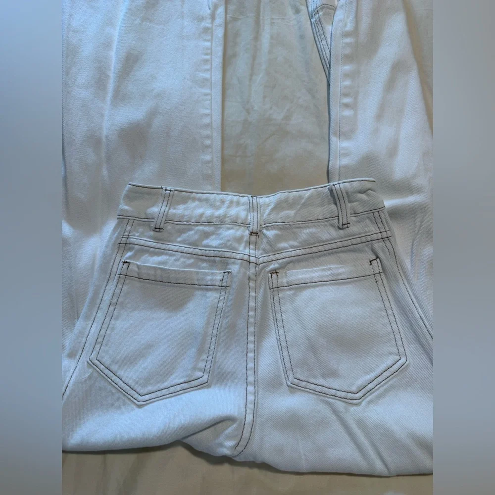 DISSH White Straight Leg Jeans with Contrast Stitching - Picture 4 of 5